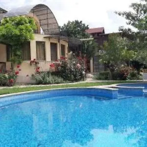 Complex Maxim Guest house